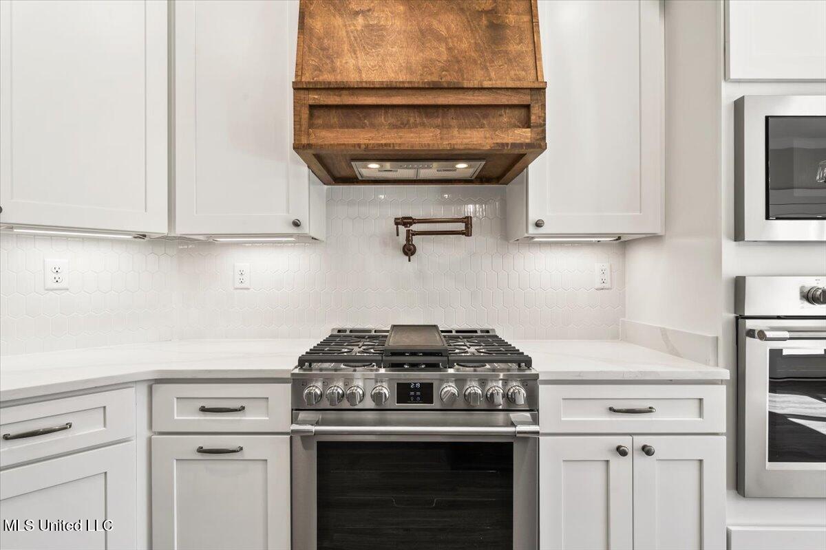 14691 Hidden Loop Byhalia, MS 38611 - Photo 18 of 66 Custom venthood