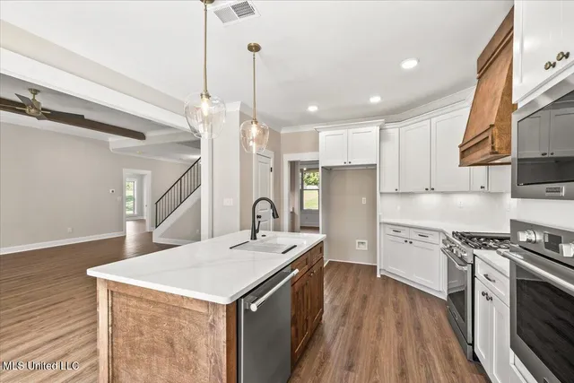 $560,000 | 14691 Hidden Loop, Byhalia, MS 38611