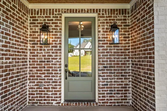 $560,000 | 14691 Hidden Loop, Byhalia, MS 38611