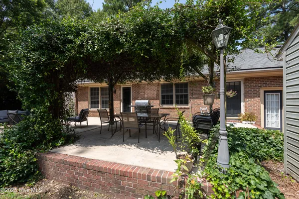 $397,000 | 401 Martinsborough Road, Greenville, NC 27858