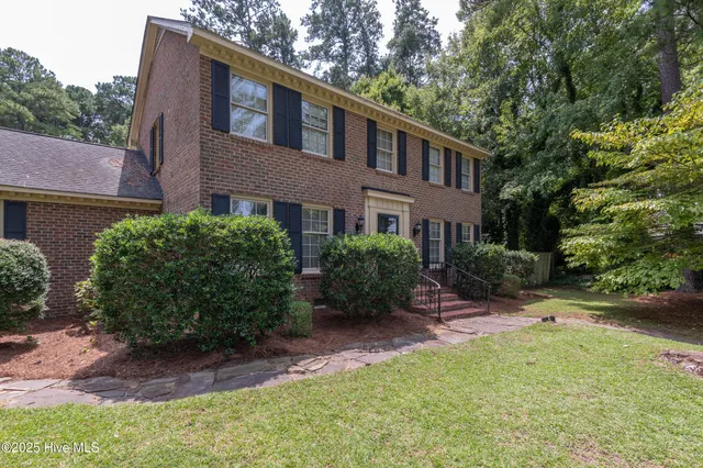 $399,000 | 401 Martinsborough Road, Greenville, NC 27858