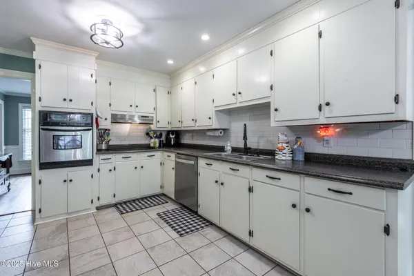 $397,000 | 401 Martinsborough Road, Greenville, NC 27858