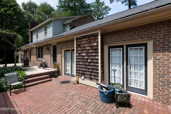 $397,000 | 401 Martinsborough Road, Greenville, NC 27858