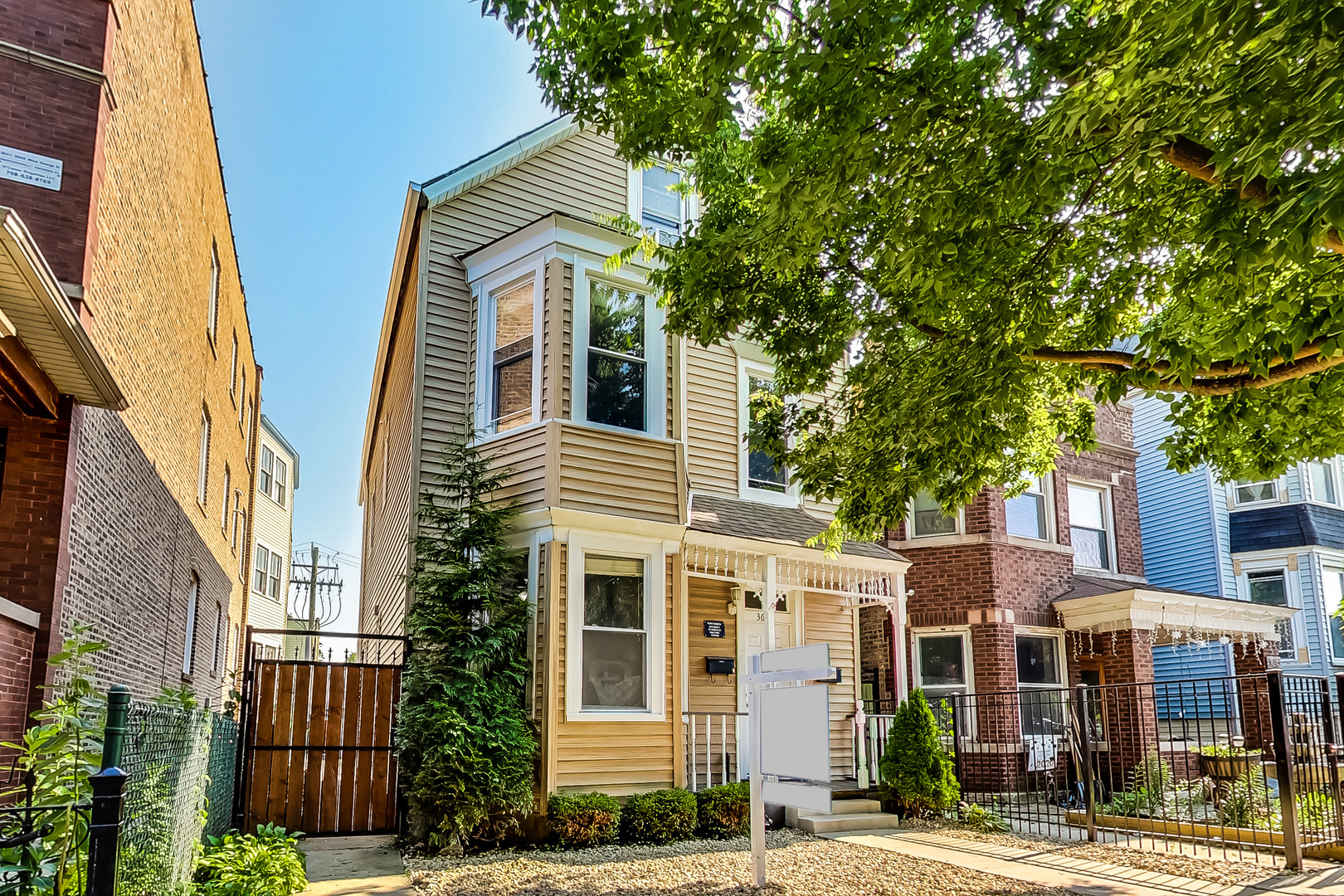 3611 West George Street Chicago, IL 60618 - Photo 2 of 54