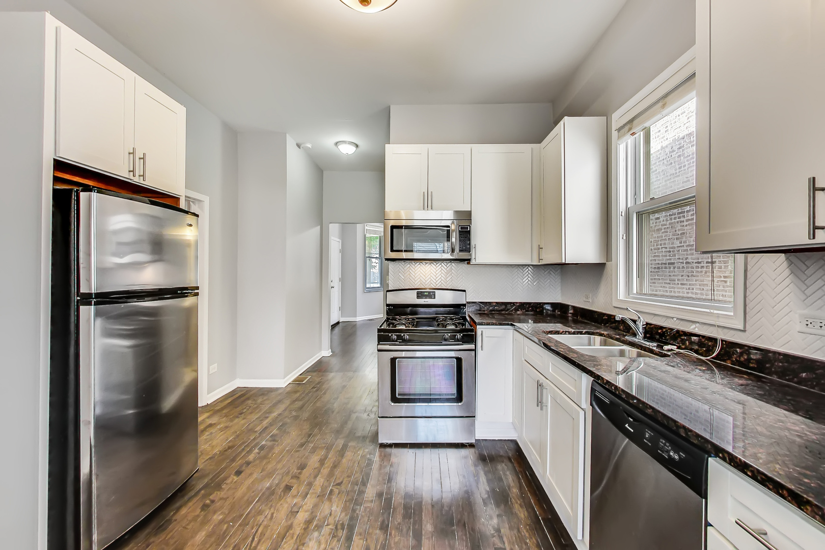3611 West George Street Chicago, IL 60618 - Photo 11 of 54