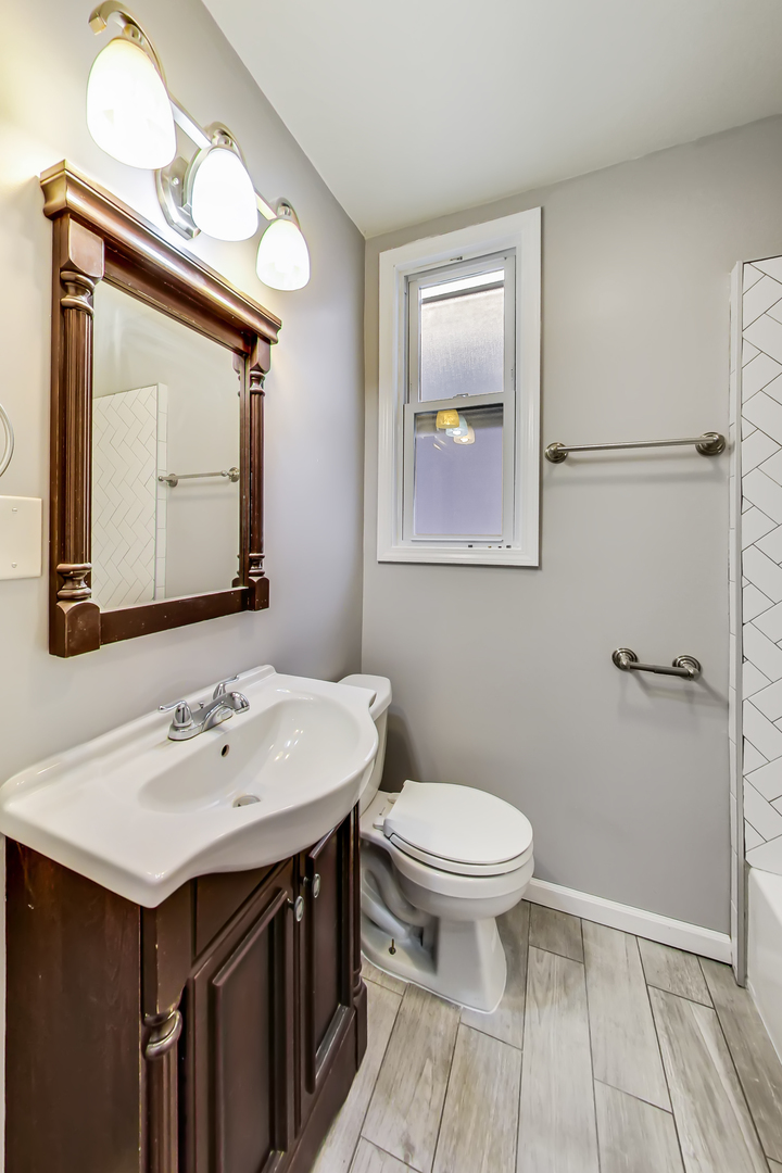3611 West George Street Chicago, IL 60618 - Photo 12 of 54