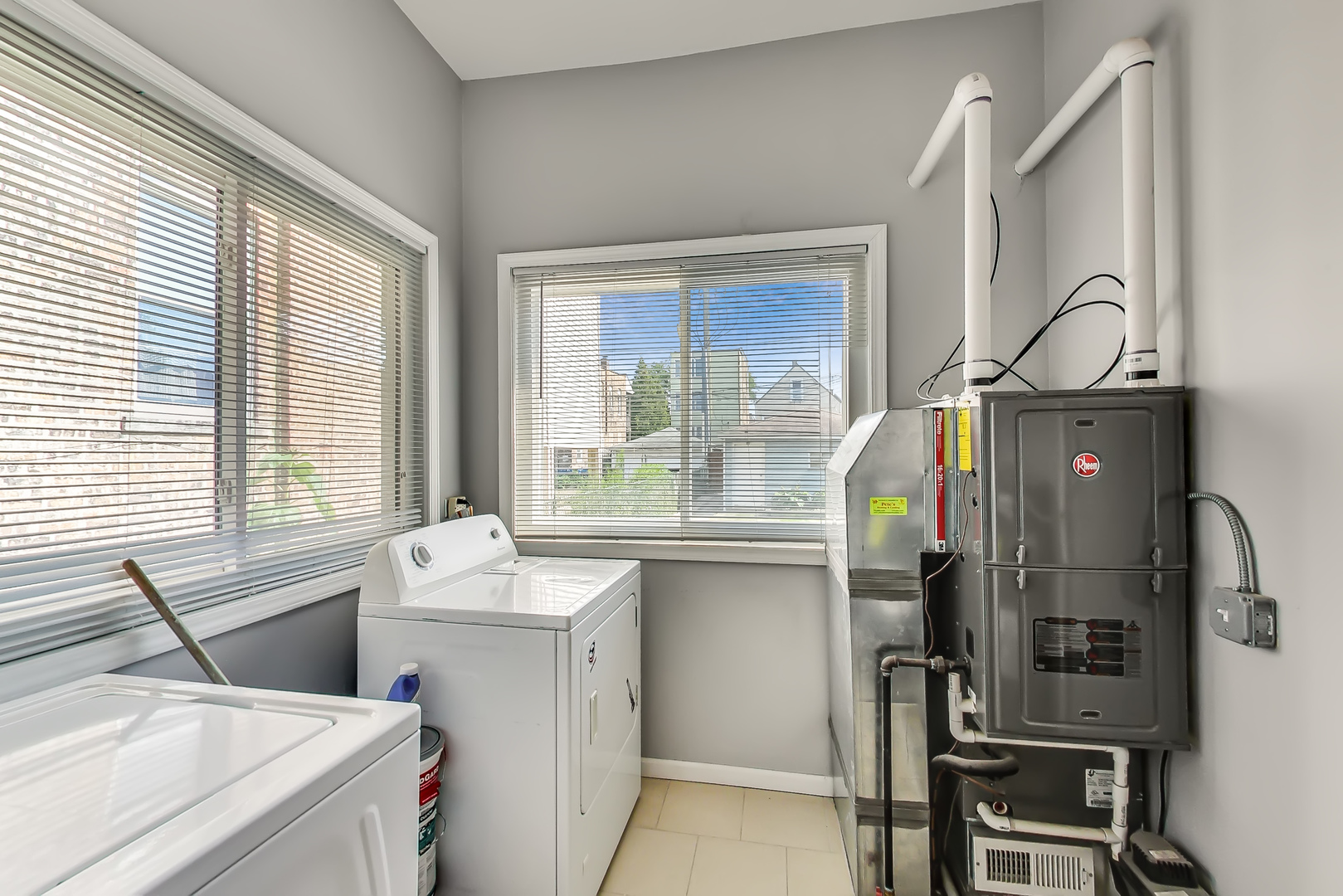 3611 West George Street Chicago, IL 60618 - Photo 18 of 54