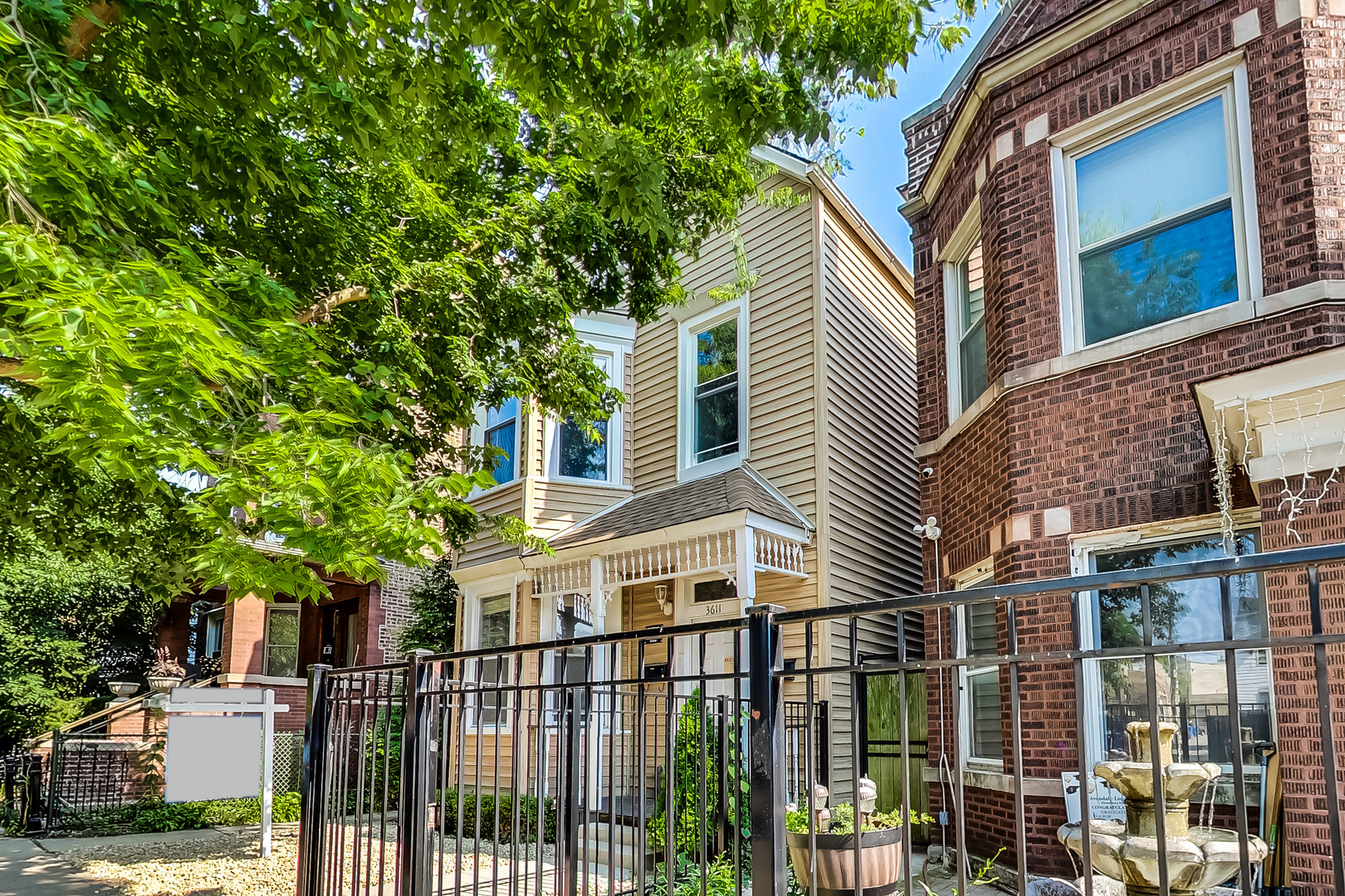 3611 West George Street Chicago, IL 60618 - Photo 3 of 54
