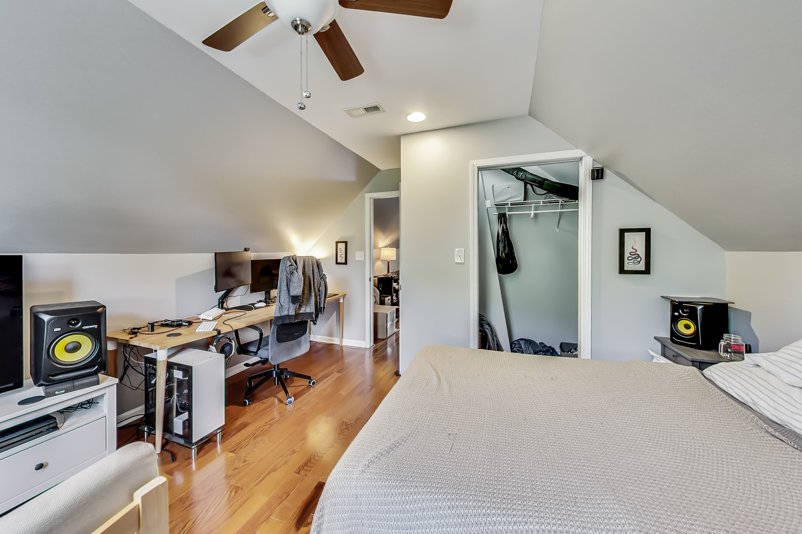 3611 West George Street Chicago, IL 60618 - Photo 40 of 54