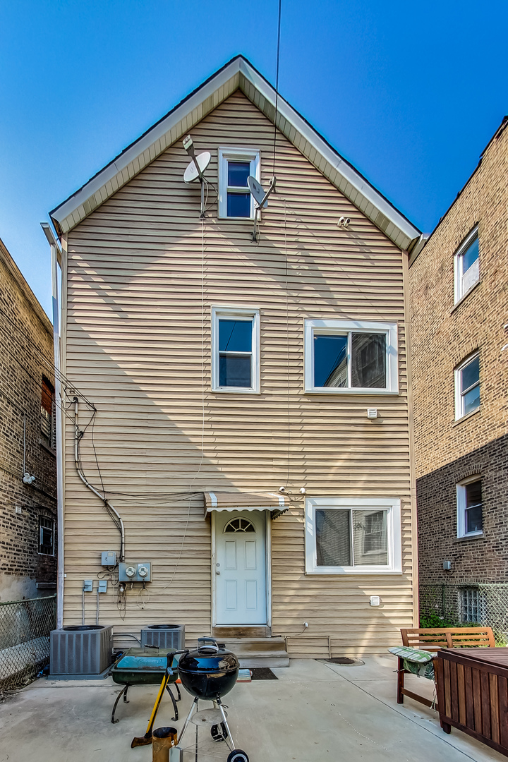 3611 West George Street Chicago, IL 60618 - Photo 43 of 54