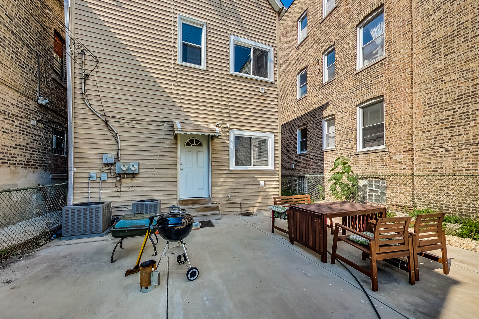 3611 West George Street Chicago, IL 60618 - Photo 46 of 54