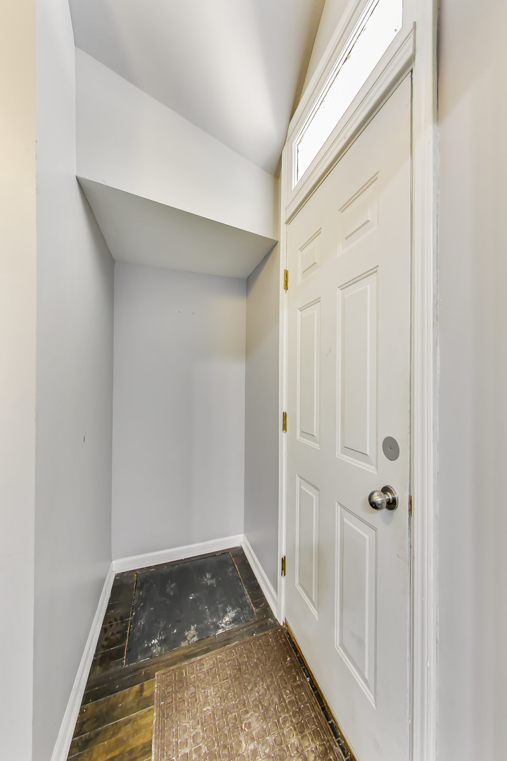 3611 West George Street Chicago, IL 60618 - Photo 6 of 54