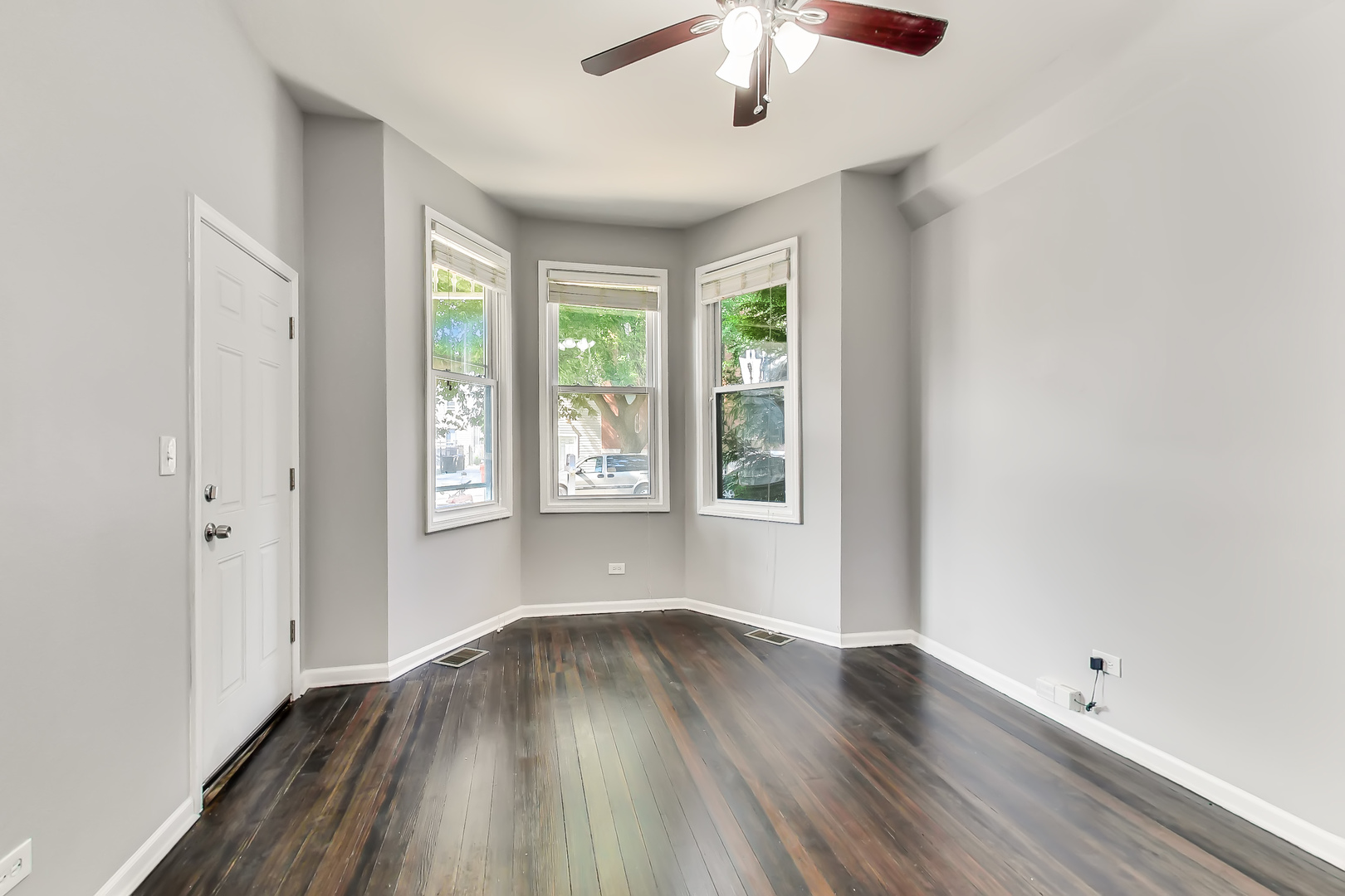 3611 West George Street Chicago, IL 60618 - Photo 7 of 54