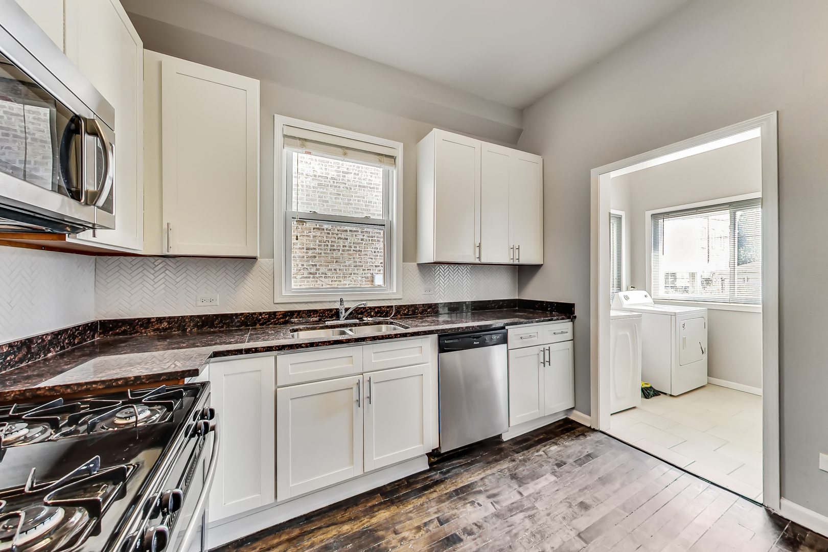 3611 West George Street Chicago, IL 60618 - Photo 9 of 54