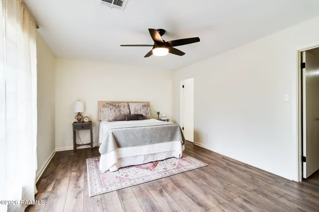 $340,000 | 310 Elmwood Drive, Lafayette, LA 70503