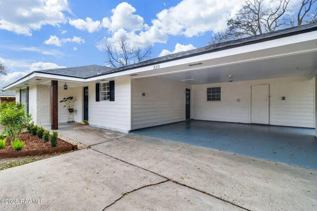 $340,000 | 310 Elmwood Drive, Lafayette, LA 70503
