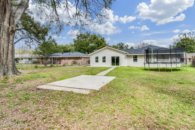 $340,000 | 310 Elmwood Drive, Lafayette, LA 70503