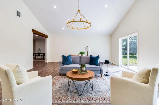 $340,000 | 310 Elmwood Drive, Lafayette, LA 70503