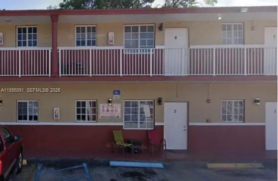 $2,300 | 10805 Southwest 86th Street, Unit 8, Miami, FL 33173