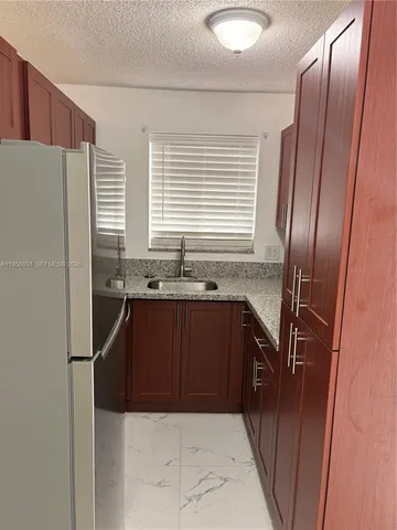 $2,300 | 10805 Southwest 86th Street, Unit 8, Miami, FL 33173