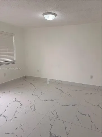 $2,300 | 10805 Southwest 86th Street, Unit 8, Miami, FL 33173