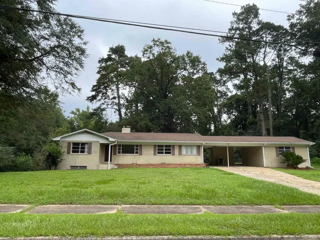 $325,000 | 1734 West King Street, Quincy, FL 32351