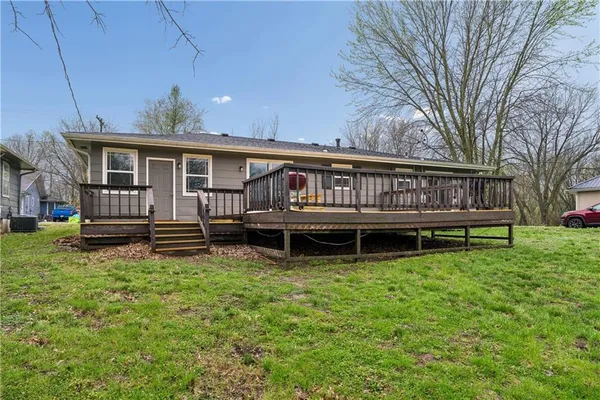 $160,000 | 307 Ridge Street, Sweet Springs, MO 65351