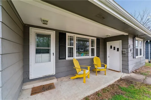 $160,000 | 307 Ridge Street, Sweet Springs, MO 65351