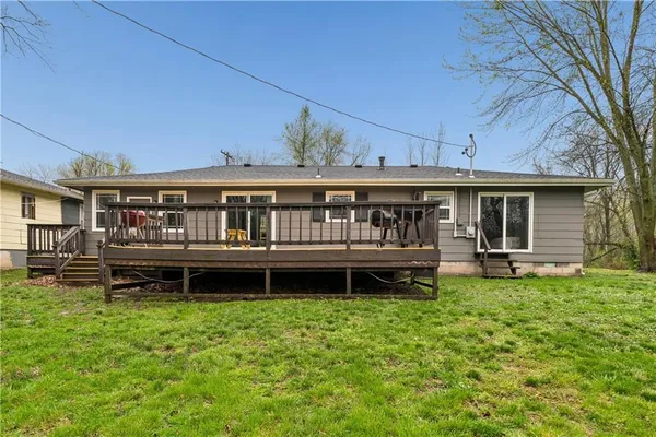 $160,000 | 307 Ridge Street, Sweet Springs, MO 65351