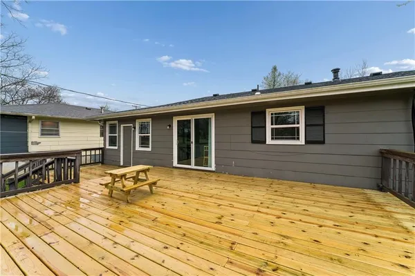 $160,000 | 307 Ridge Street, Sweet Springs, MO 65351