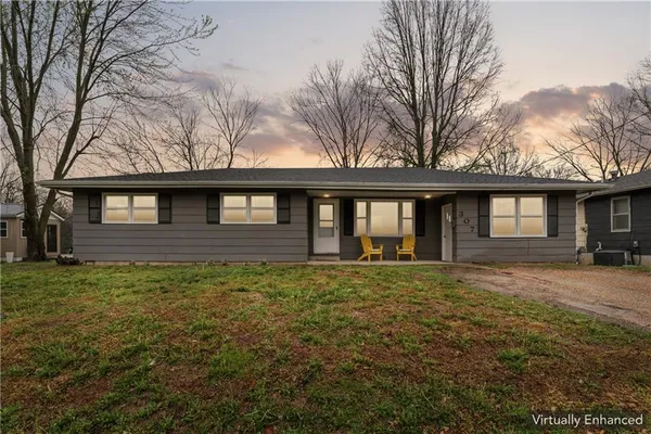 $160,000 | 307 Ridge Street, Sweet Springs, MO 65351
