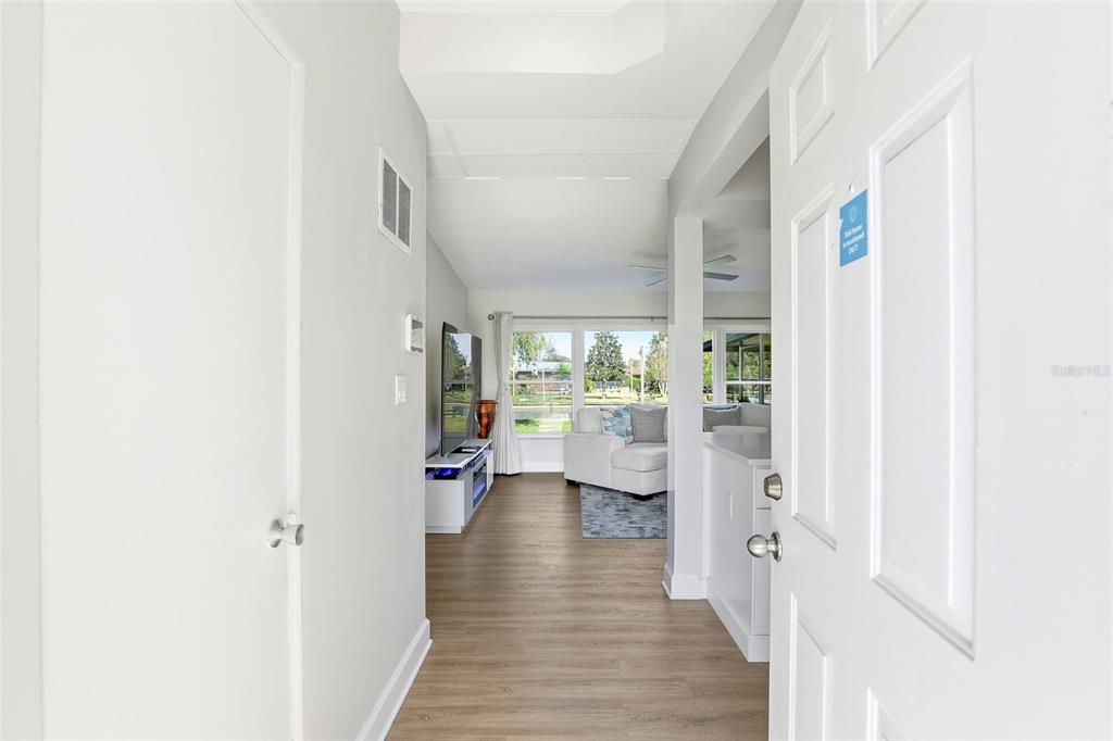 2705 Gulfstream Road Orlando, FL 32805 - Photo 4 of 32