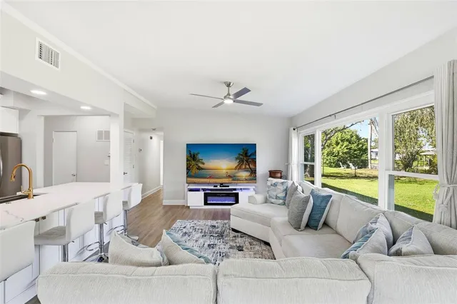 $2,800 | 2705 Gulfstream Road, Orlando, FL 32805