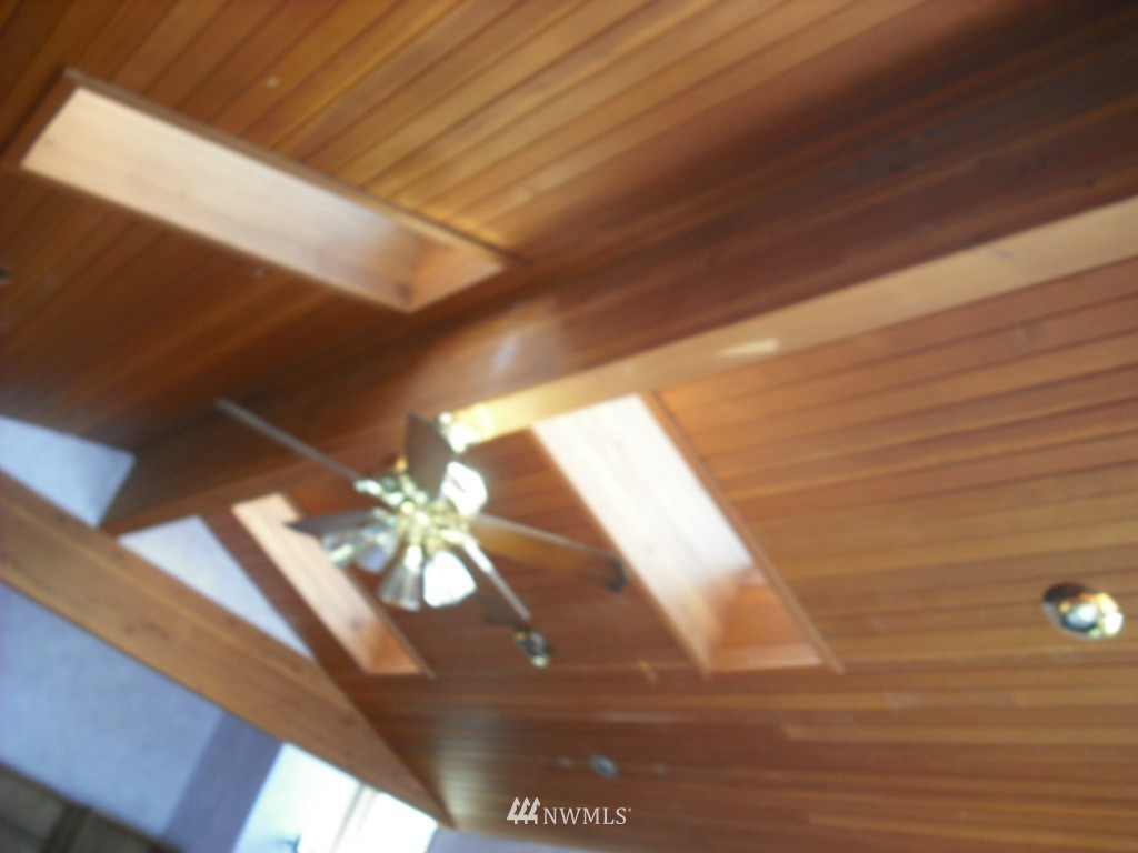 2026 Place Road Port Angeles, WA 98363 - Photo 4 of 15 Gallery Image 4