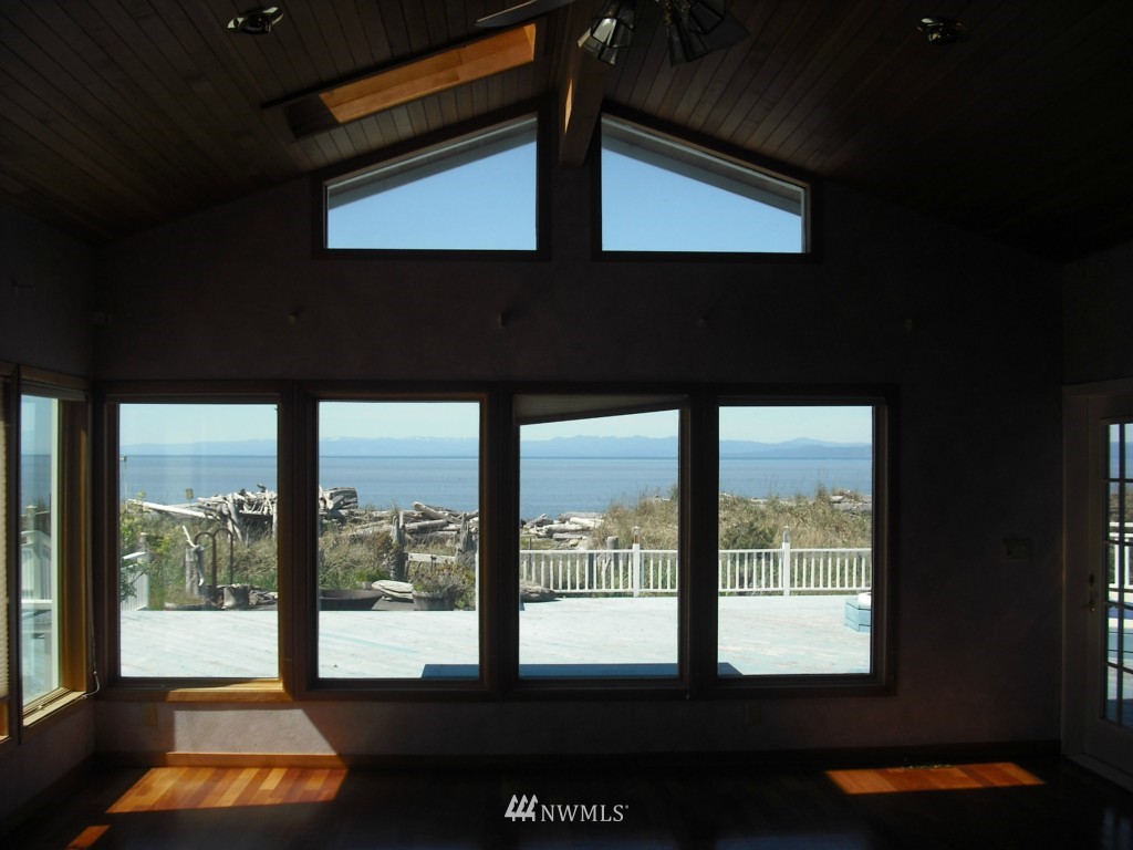 2026 Place Road Port Angeles, WA 98363 - Photo 5 of 15 Gallery Image 5