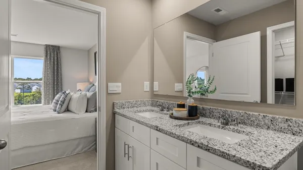 $450,000 | 1939 Aztec Avenue, Shakopee, MN 55379