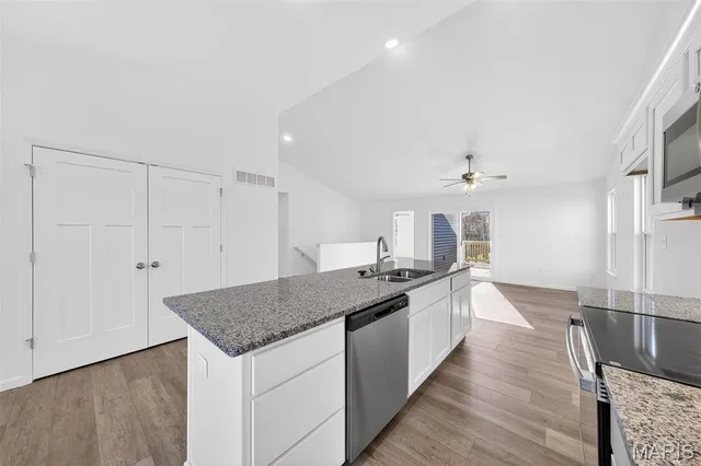 $318,500 | 10424 Walnut Lane, Foristell, MO 63348