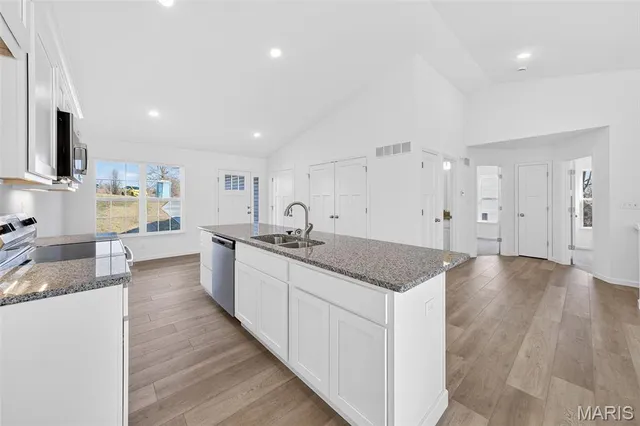 $318,500 | 10424 Walnut Lane, Foristell, MO 63348