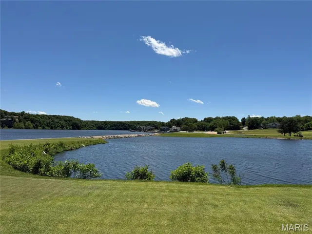 $318,500 | 10424 Walnut Lane, Foristell, MO 63348