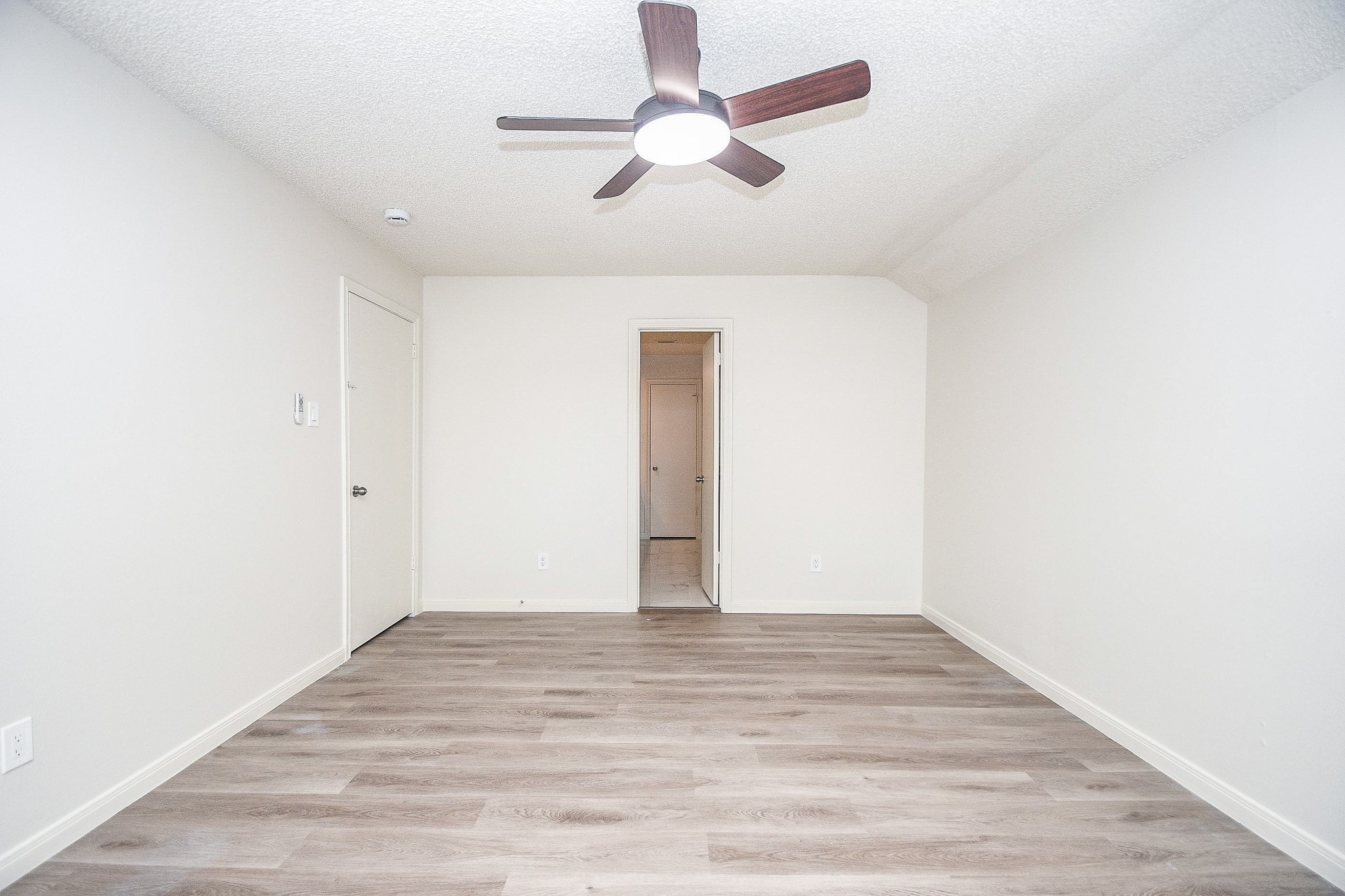 7815 Hummingbird Street Houston, TX 77071 - Photo 17 of 20 Gallery Image 17