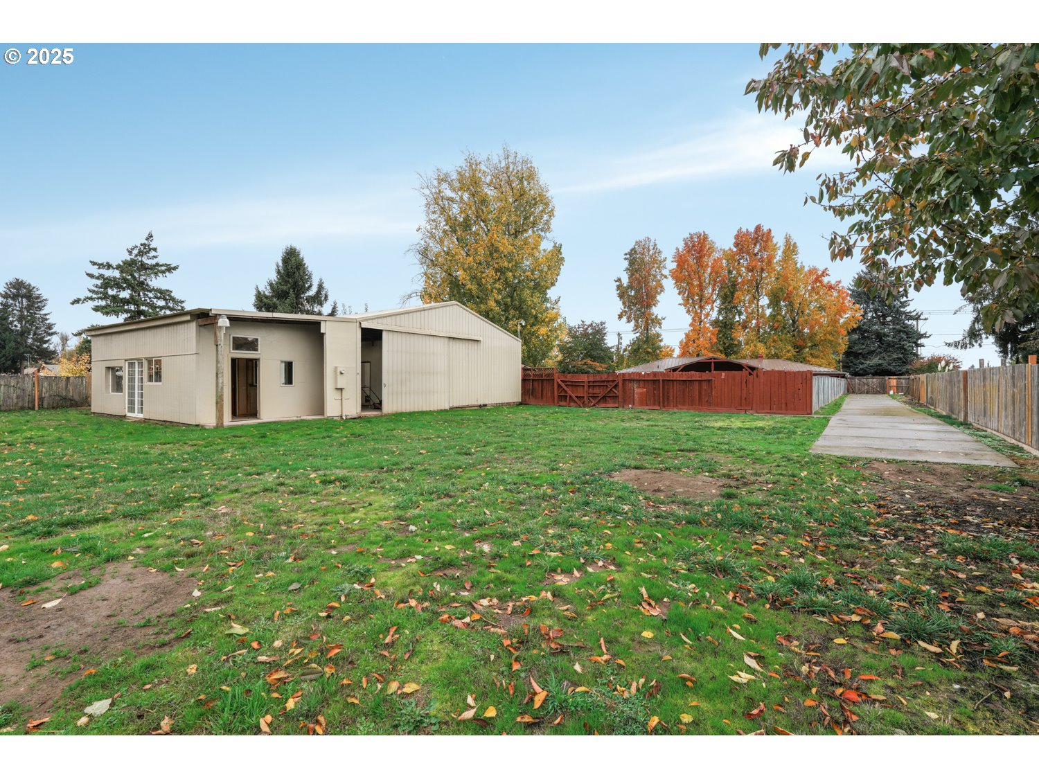 4160 Cordon Road Northeast Salem, OR 97305 - Photo 2 of 43 a view of a house with a yard