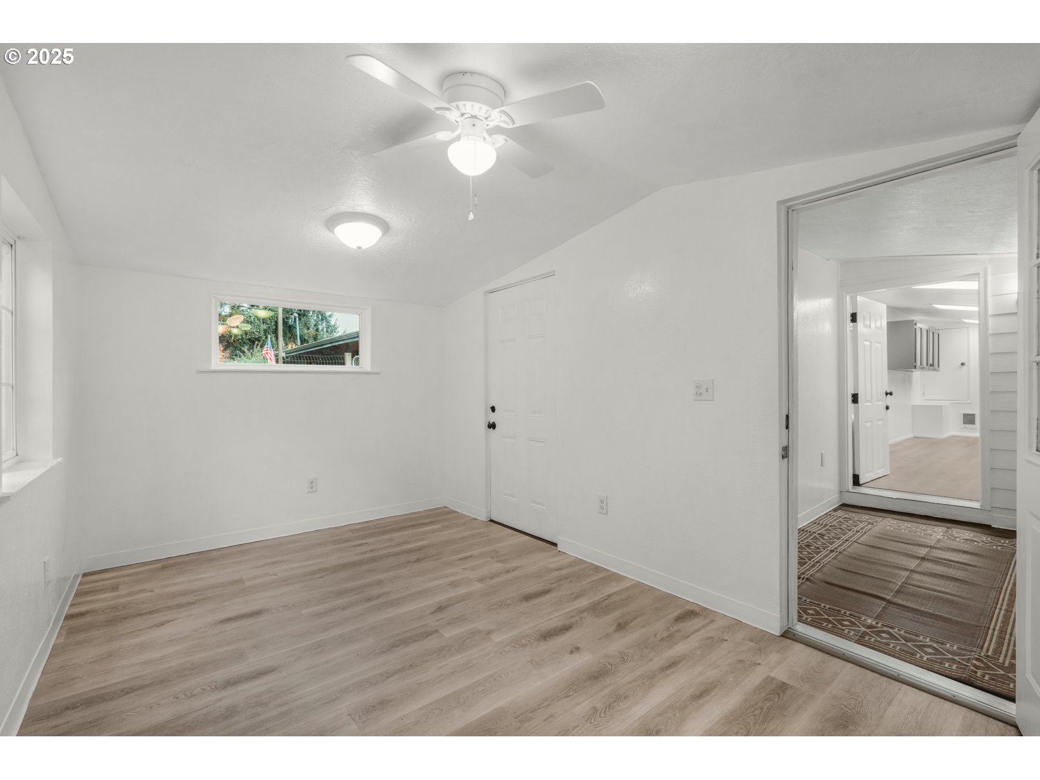 4160 Cordon Road Northeast Salem, OR 97305 - Photo 23 of 43 a view of an empty room and window