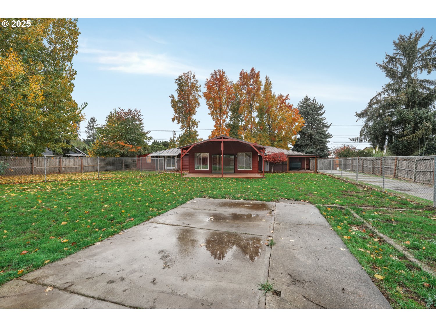 4160 Cordon Road Northeast Salem, OR 97305 - Photo 27 of 43 a view of a outdoor space with a garden