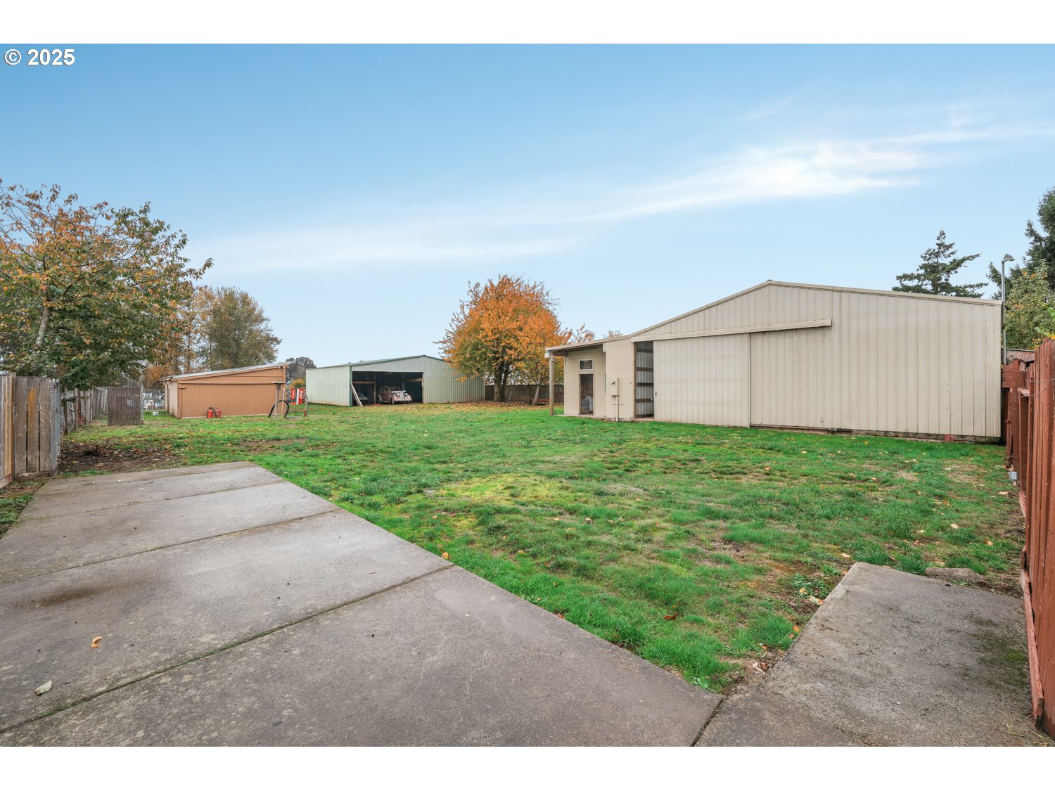 4160 Cordon Road Northeast Salem, OR 97305 - Photo 28 of 43 a house view with garden space