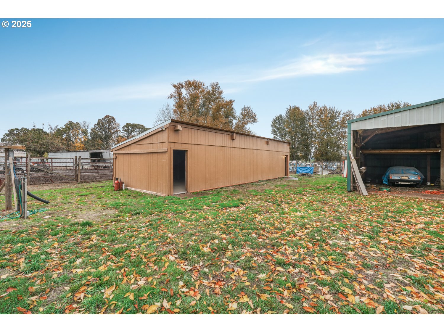 4160 Cordon Road Northeast Salem, OR 97305 - Photo 30 of 43 a backyard of a house