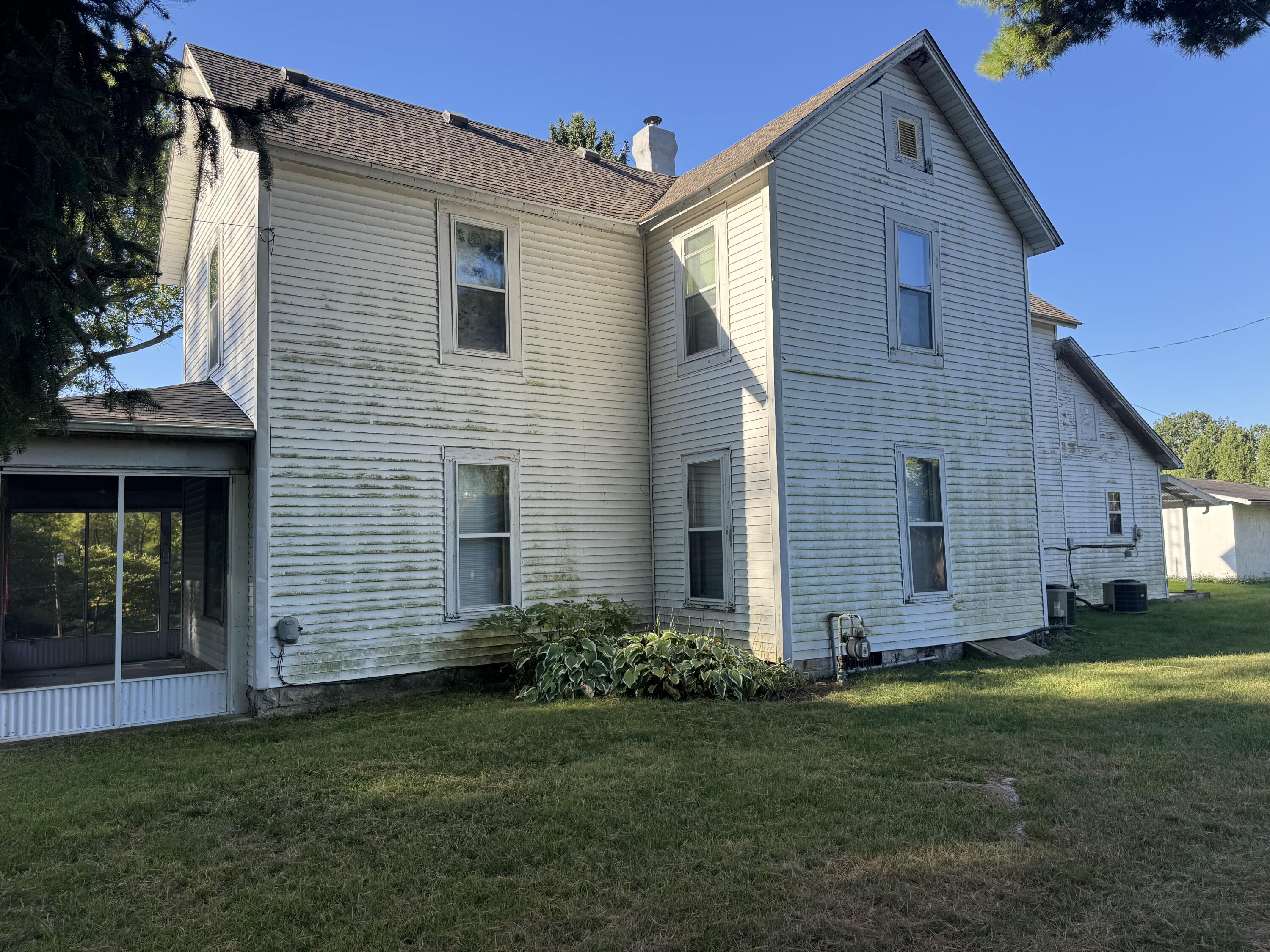 4831 Temple Street Springfield, OH 45502 - Photo 4 of 39