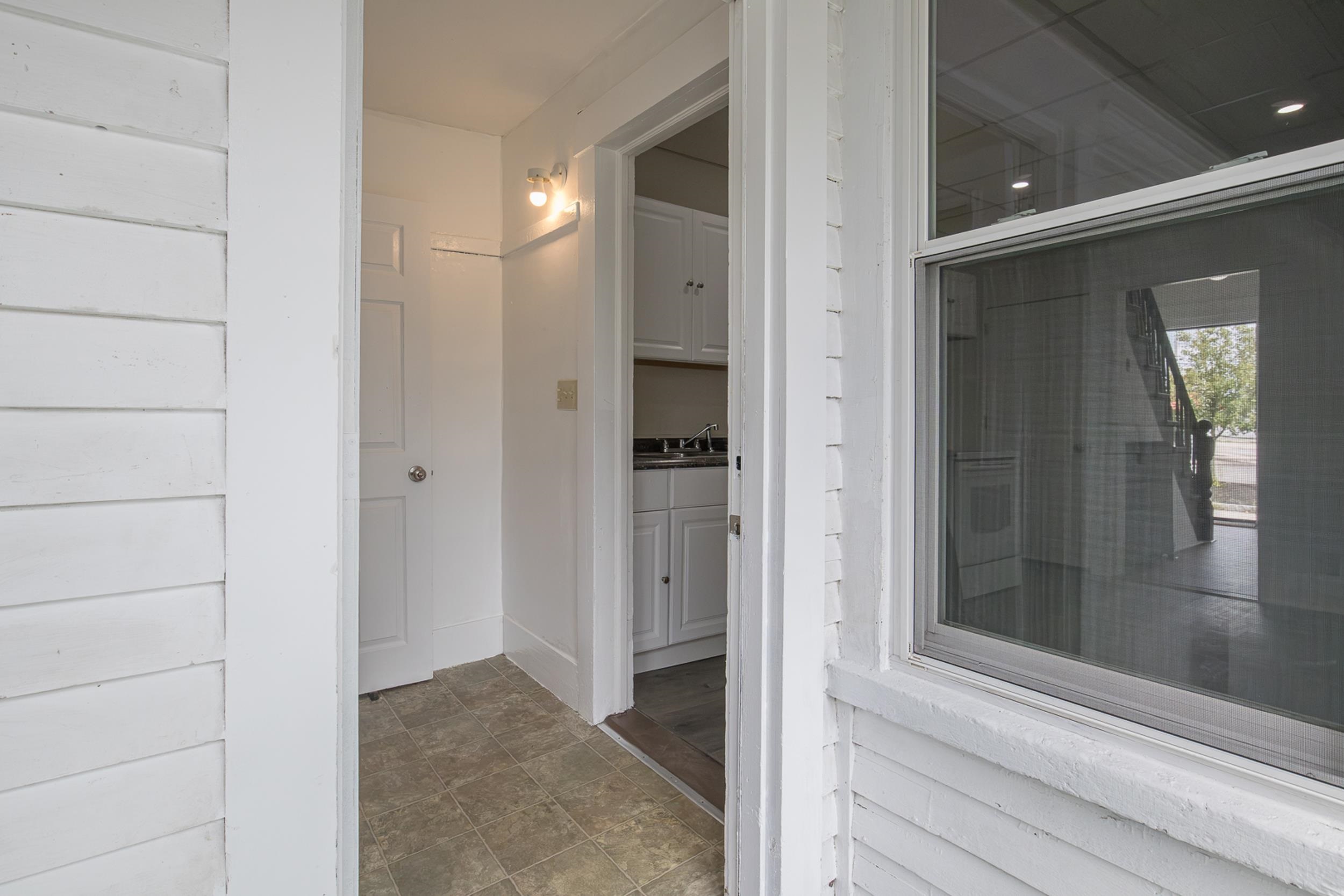 17-19 Upham Street Rochester, NH 03867 - Photo 9 of 42 Gallery Image 9