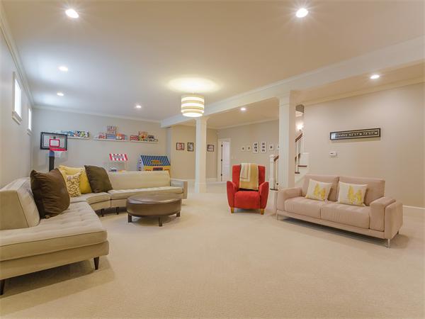 79 Pilgrim Road Wellesley, MA 02481 - Photo 28 of 30 a living room with furniture and white walls