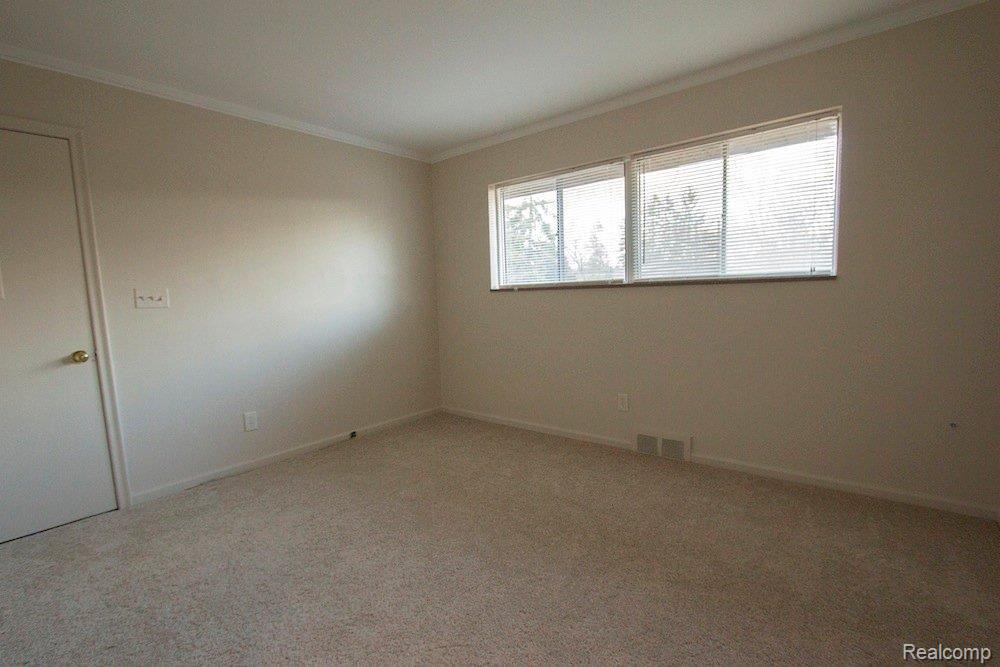 33635 Quaker Valley Road Farmington, MI 48331 - Photo 10 of 17 Bedroom 3