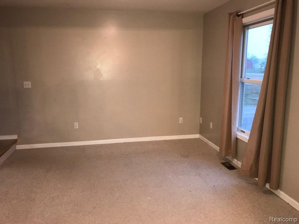 3499 Davis Lake Road Lapeer, MI 48446 - Photo 4 of 26 8E809357-A0EE-41E4-BF83-B6A14E4B1FE0.JPG